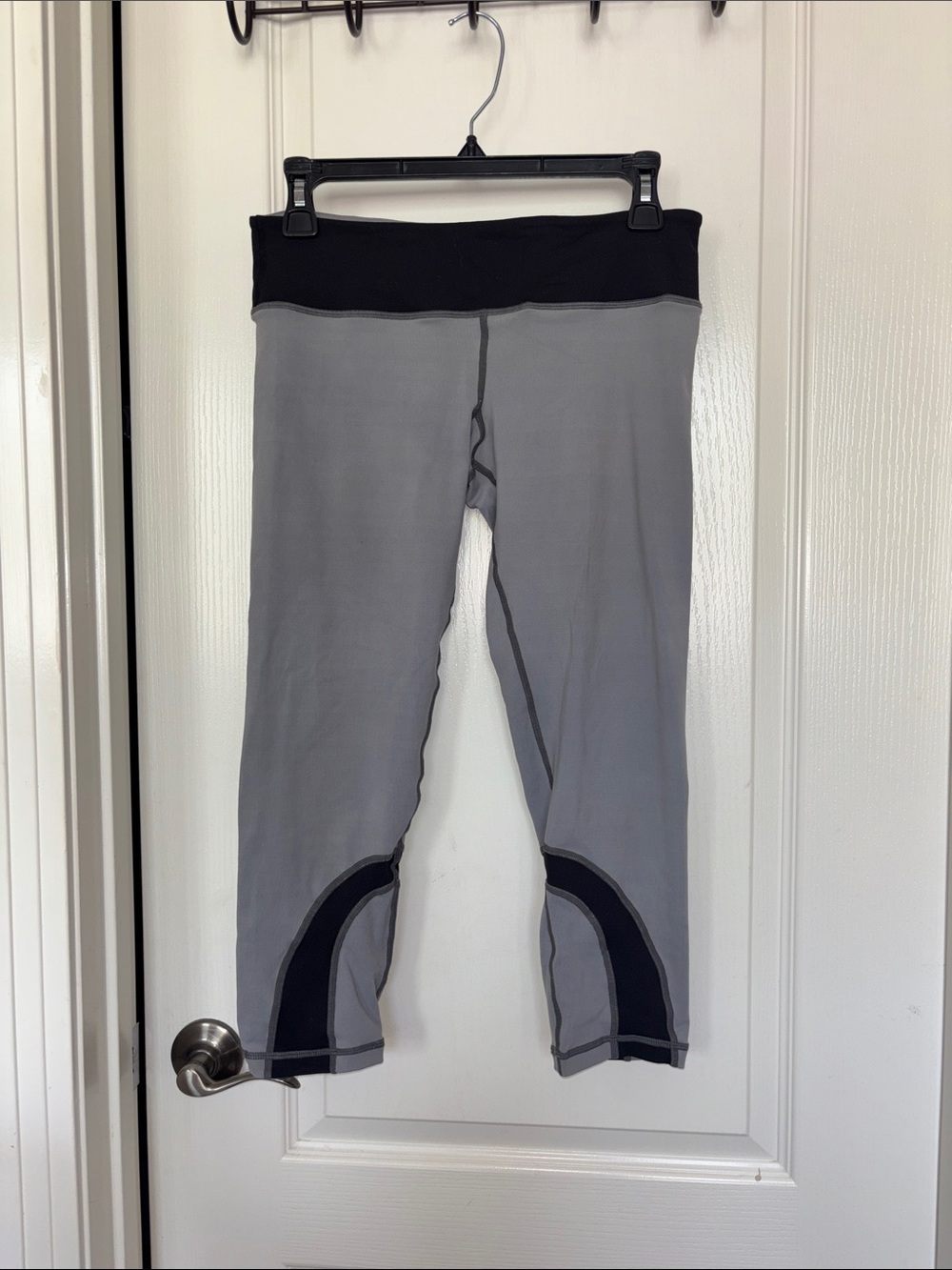Very comfortable women’s leggings to wear this summer.